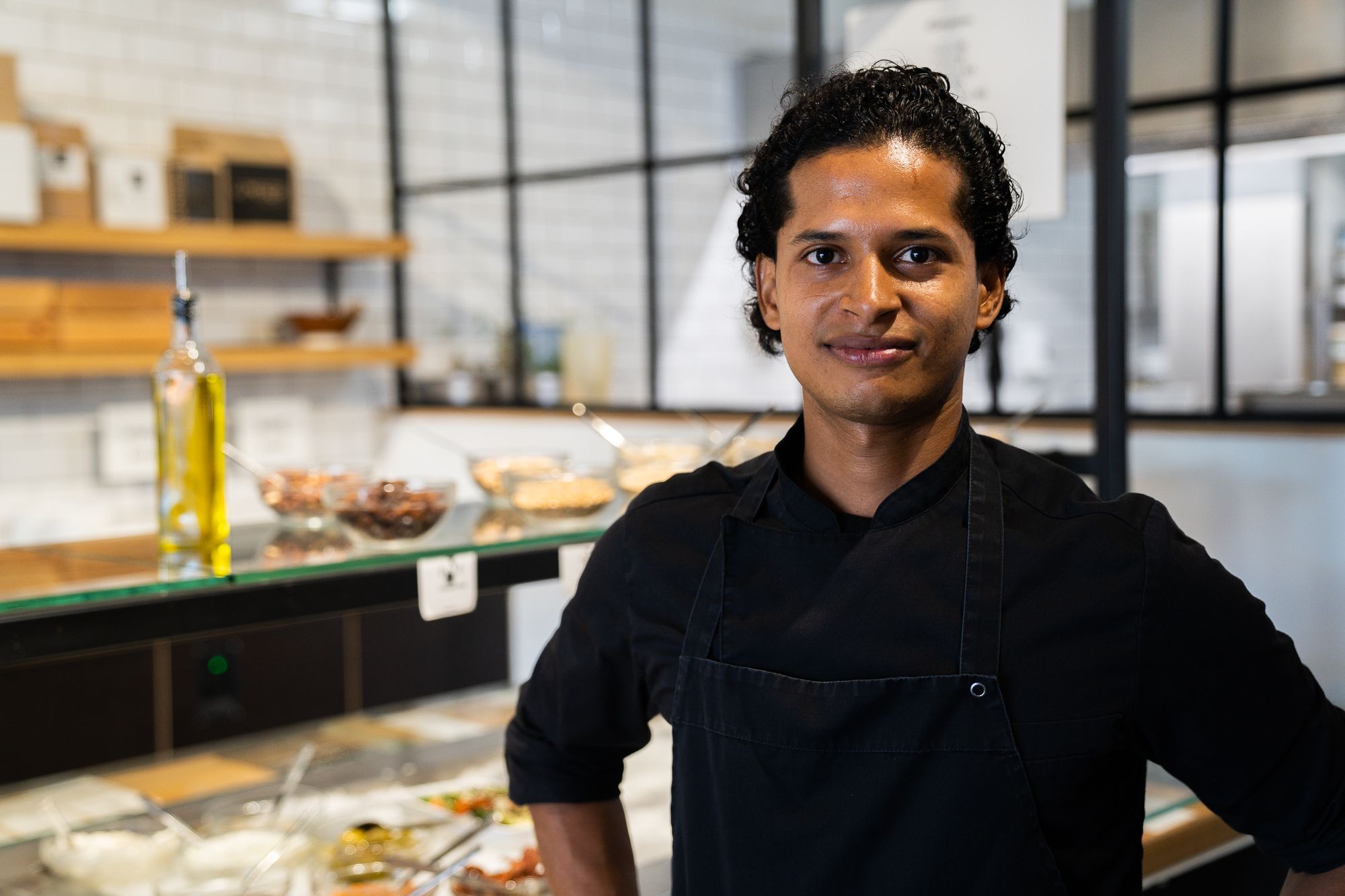 Brayan Garcia, trotse chef-kok van restaurant Noordoever in Leuven - (c) VLAM, ViaVictor