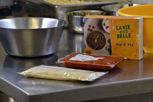 Mix and fix - een gloed nieuw product van La vie est belle - (c) VLAM, Patricia De Laet
----
Sort: 2